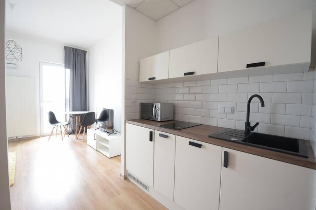 Bliska Wola Expo Central Apartment Варшава Екстер'єр фото